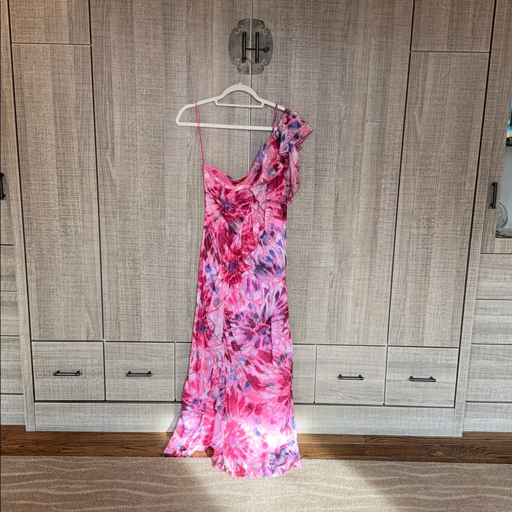 Zara Ruffled Asymmetrical One-Shoulder Dress - Picture 4 of 17